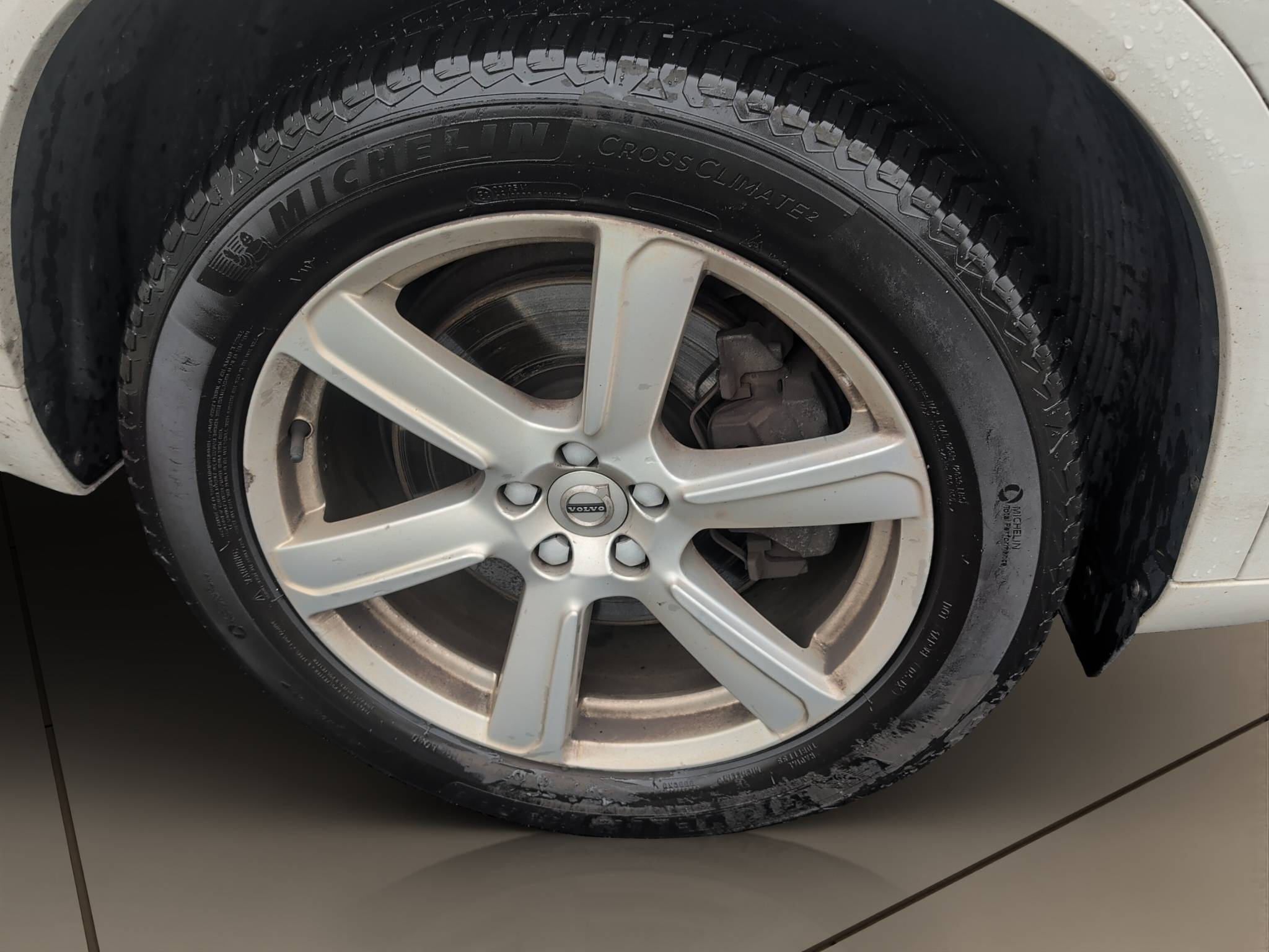 2020 VOLVO XC90 T6 MOMENTUM AWD  65,542 MILES • CLEAN CARFAX • ALL-WHEEL DRIVE Thumbnail