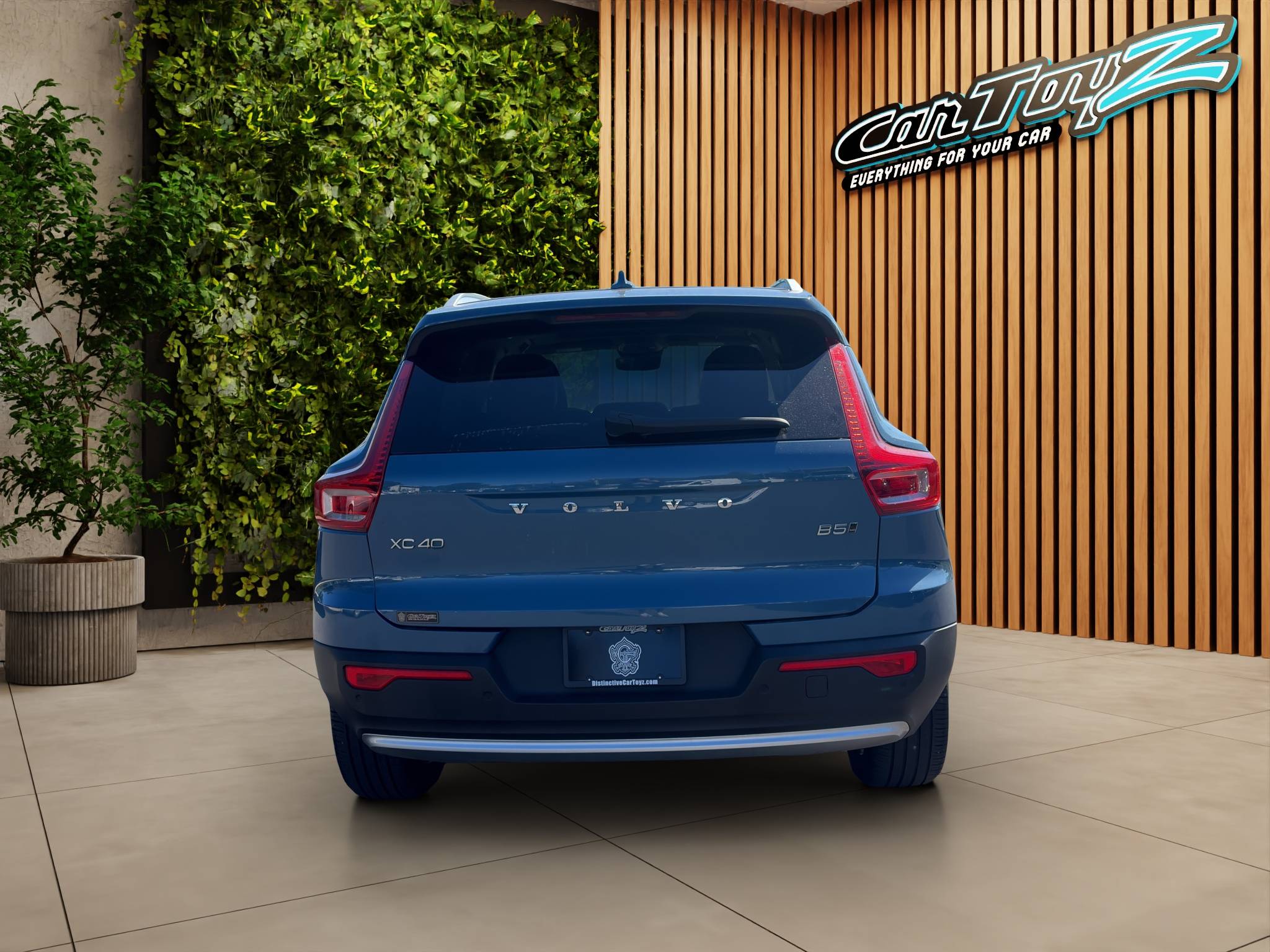 2023 Volvo XC40 Thumbnail