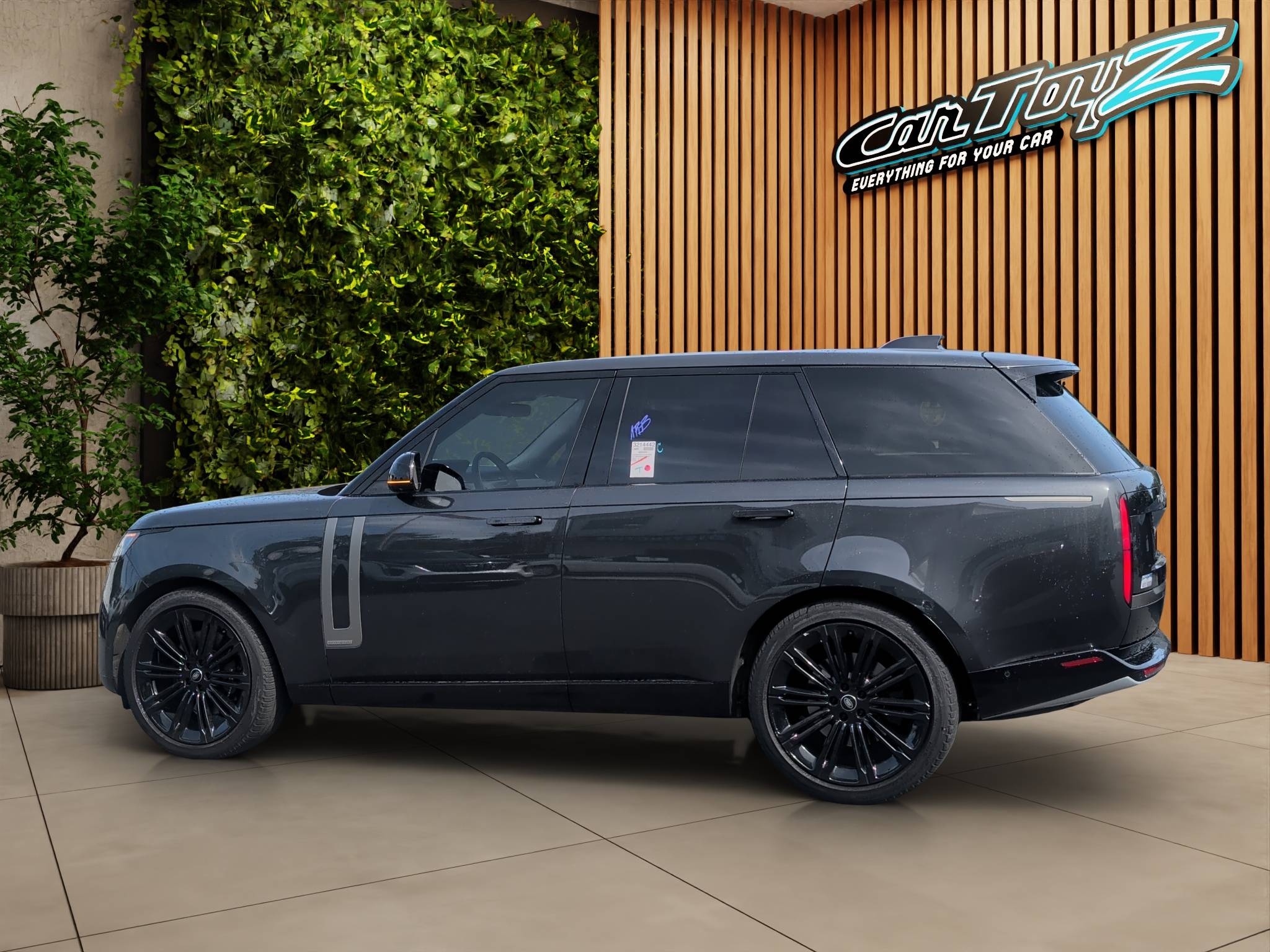 2024 Land Rover Range Rover Thumbnail