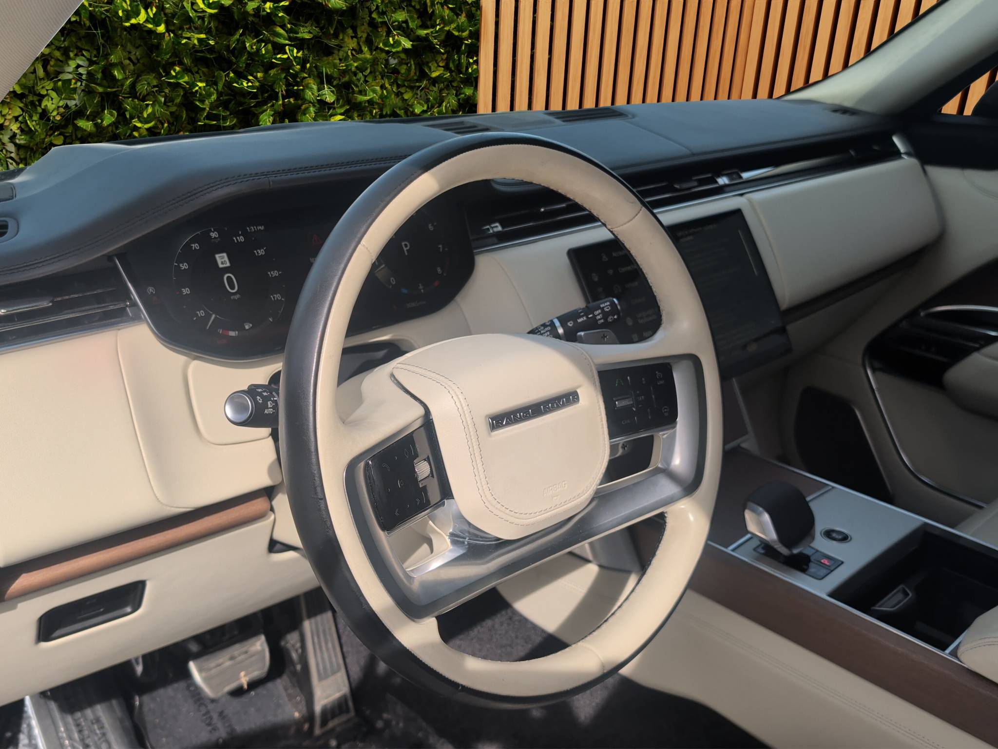 2024 Land Rover Range Rover Thumbnail
