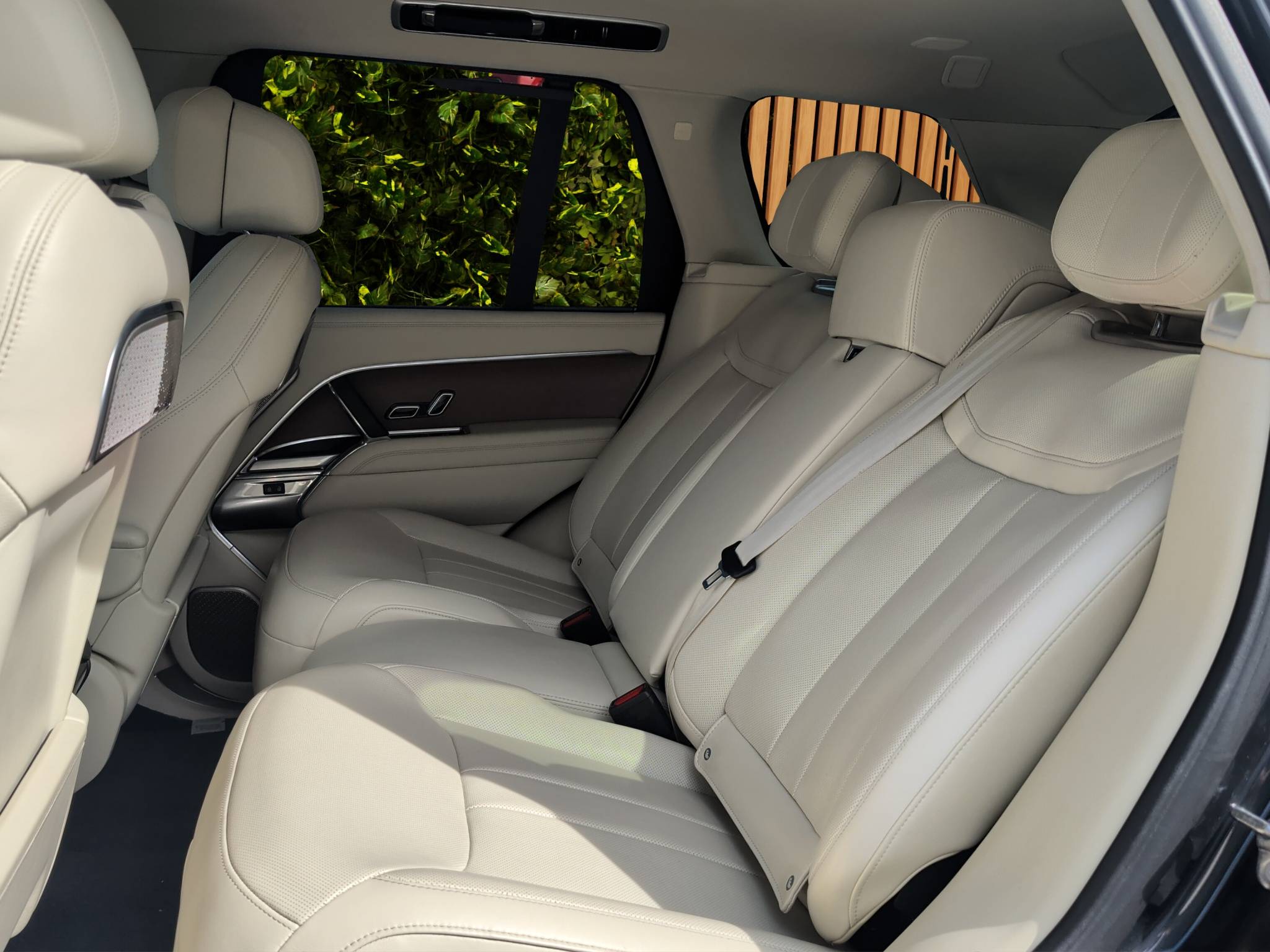 2024 Land Rover Range Rover Thumbnail