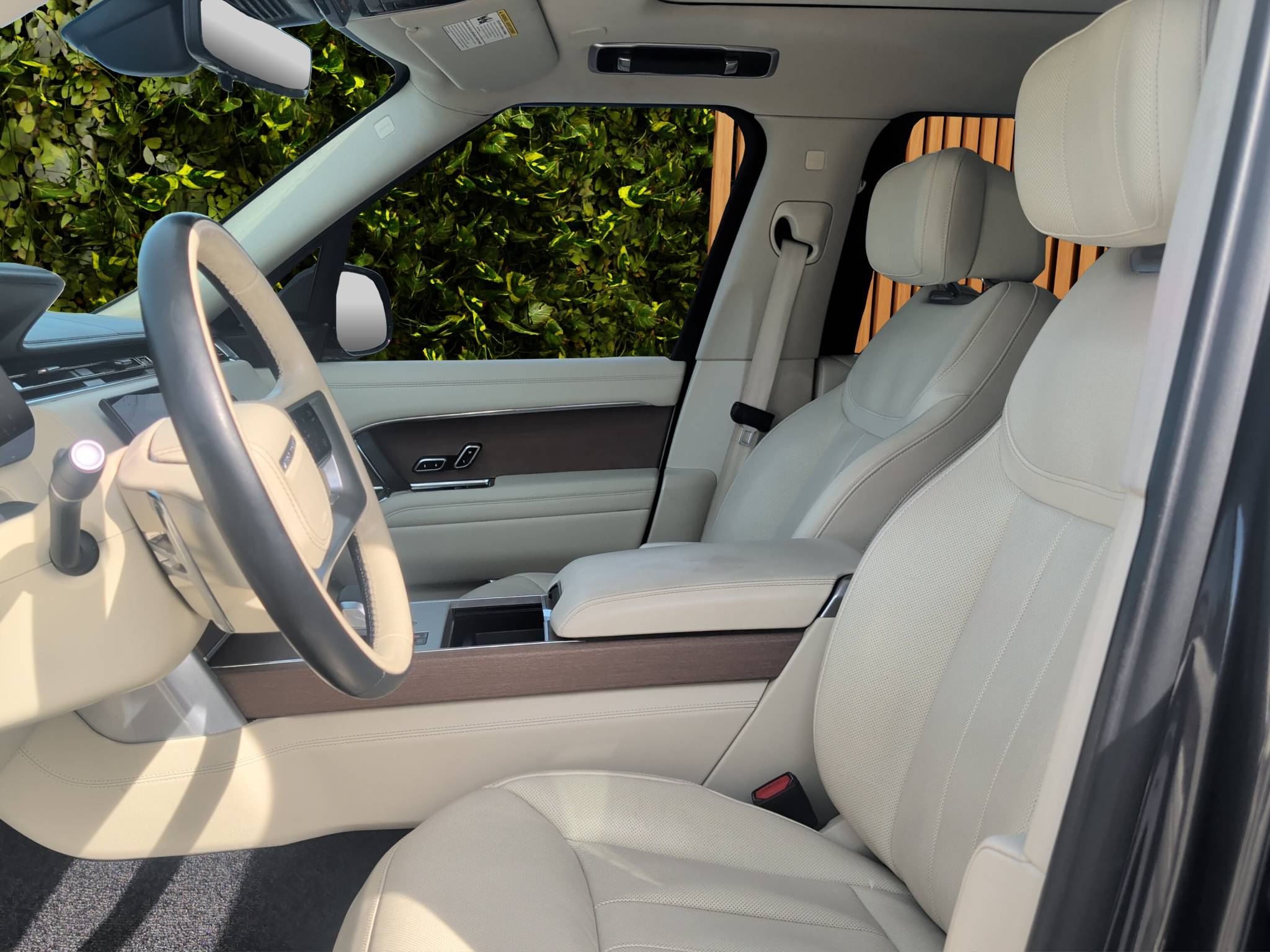 2024 Land Rover Range Rover Thumbnail