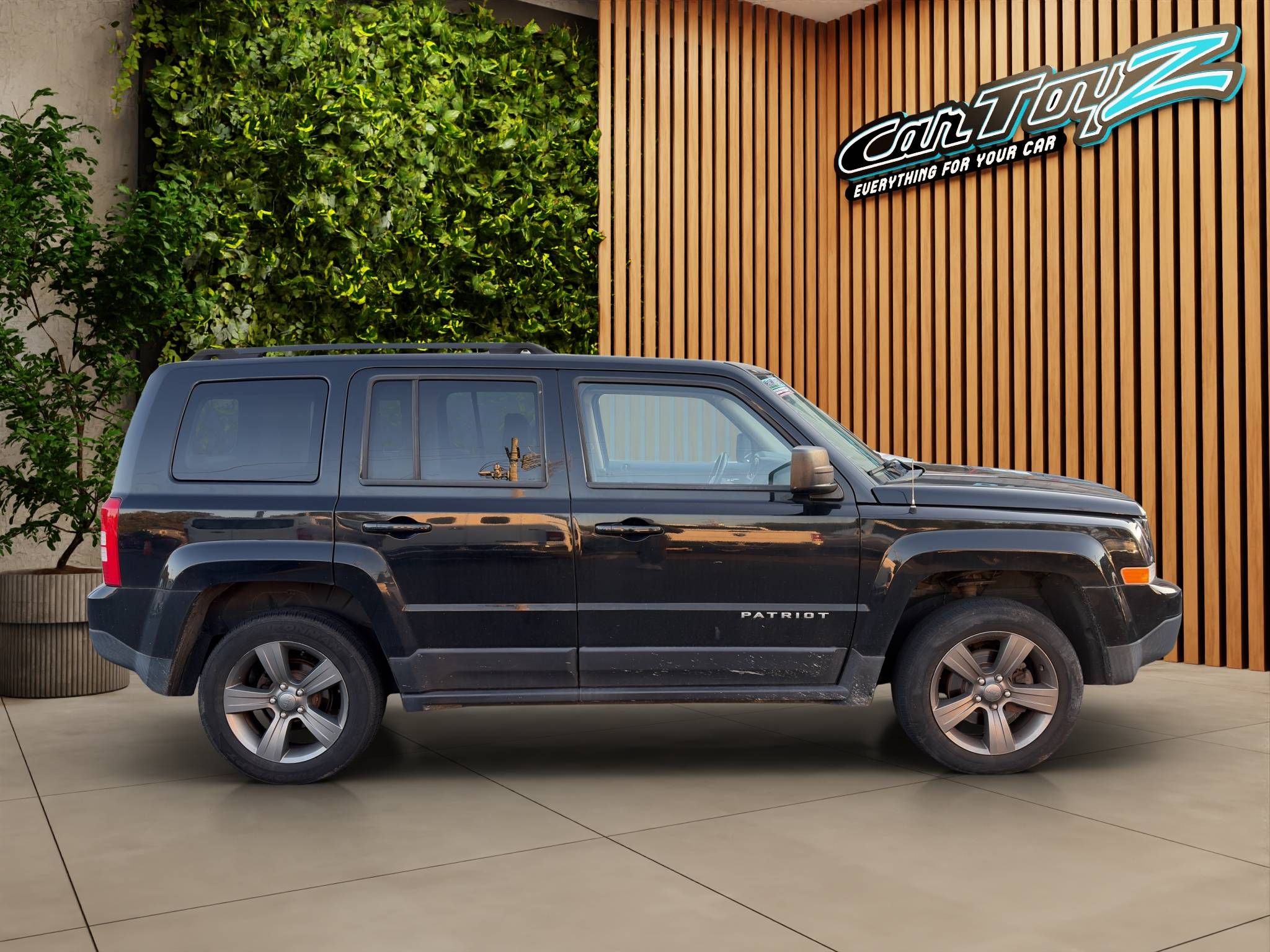 2015 JEEP PATRIOT LATITUDE 4WD  113,965 MILES • 2.4L 4-CYLINDER • 6-SPEED AUTOMATIC Thumbnail