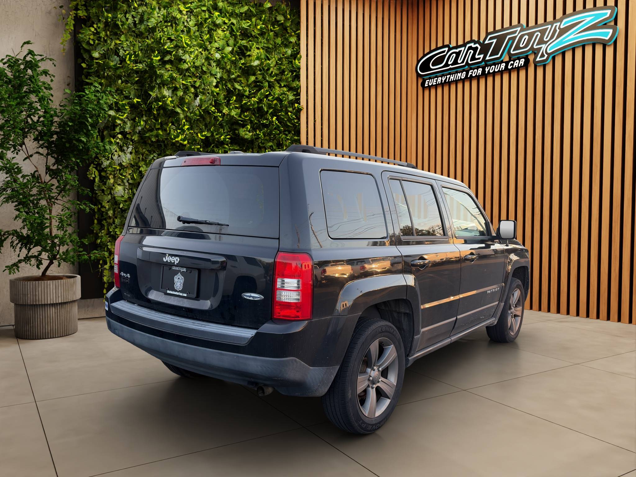 2015 JEEP PATRIOT LATITUDE 4WD  113,965 MILES • 2.4L 4-CYLINDER • 6-SPEED AUTOMATIC Thumbnail