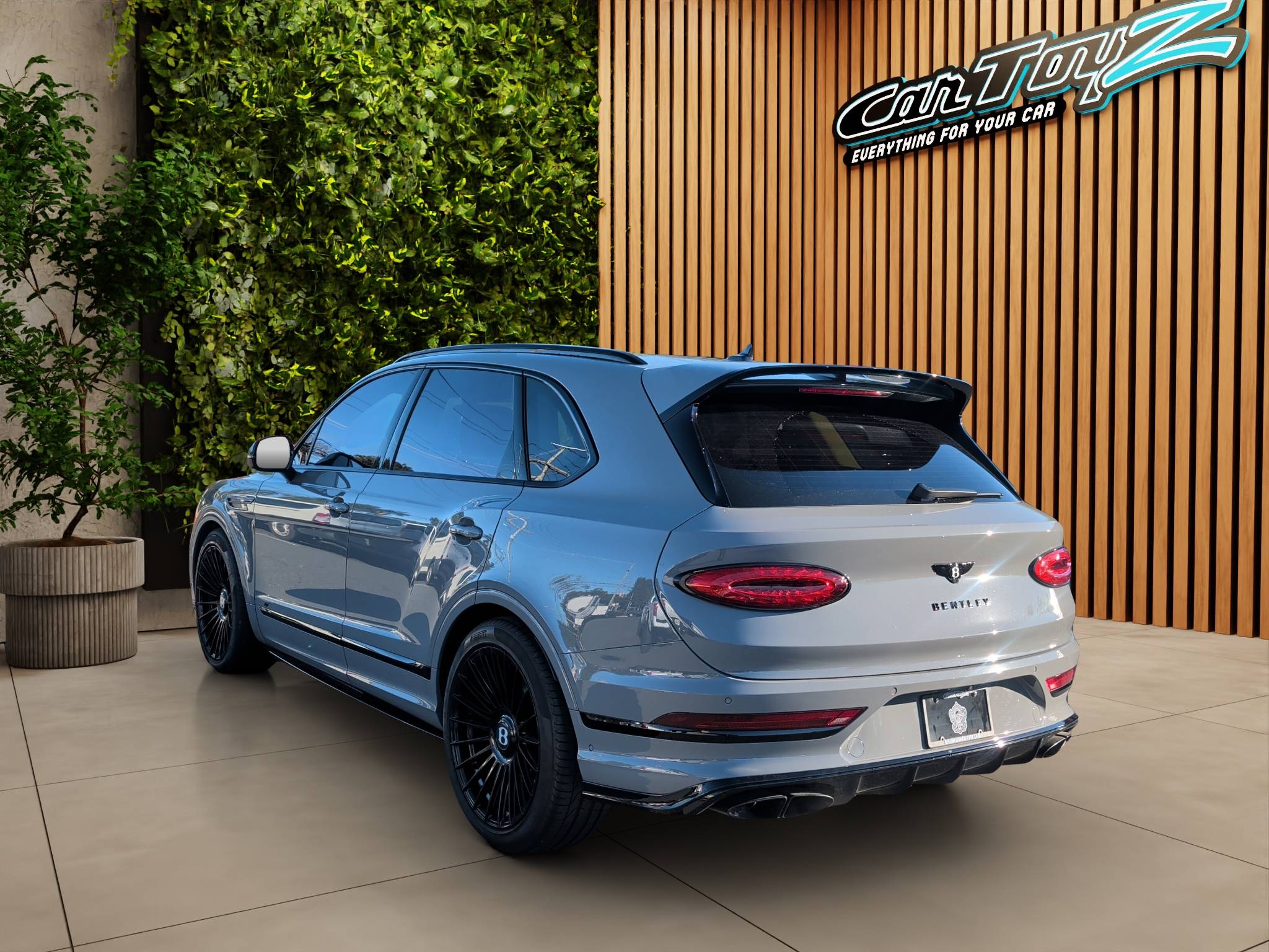 2023 BENTLEY BENTAYGA S V8 • 1 OF 1 CUSTOM FACTORY BUILD  5,180 MILES • CLEAN CARFAX • 1 OWNER • TWIN-TURBO V8 • CUSTOM YELLOW INTERIOR Thumbnail