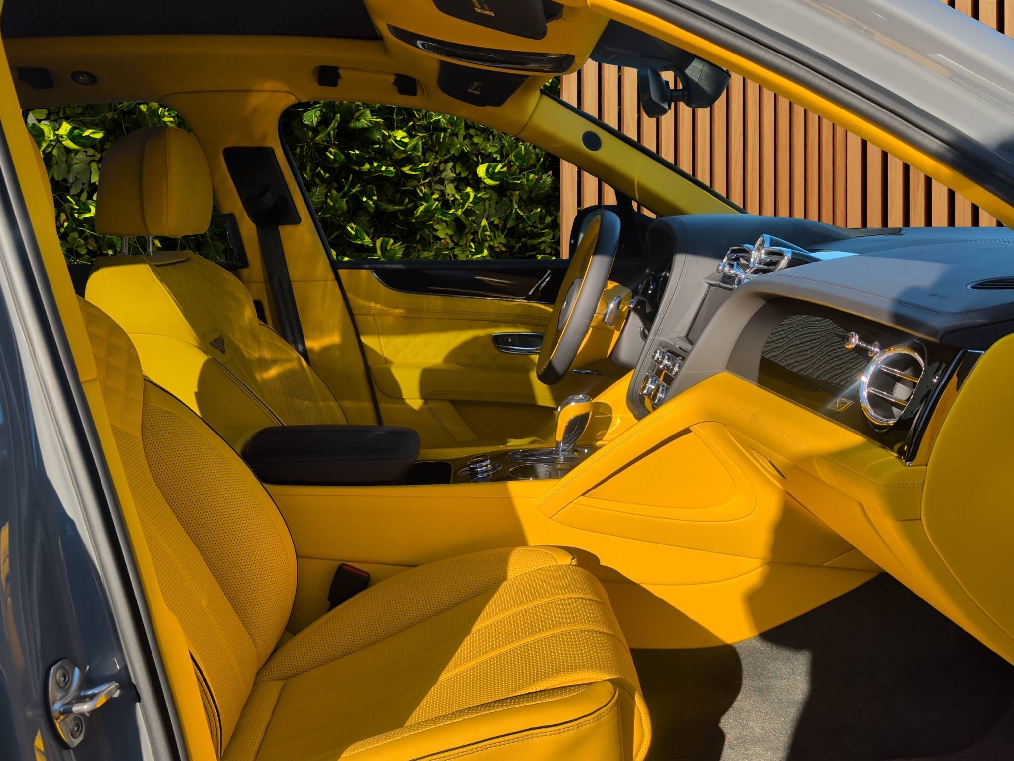 2023 BENTLEY BENTAYGA S V8 • 1 OF 1 CUSTOM FACTORY BUILD  5,180 MILES • CLEAN CARFAX • 1 OWNER • TWIN-TURBO V8 • CUSTOM YELLOW INTERIOR Thumbnail