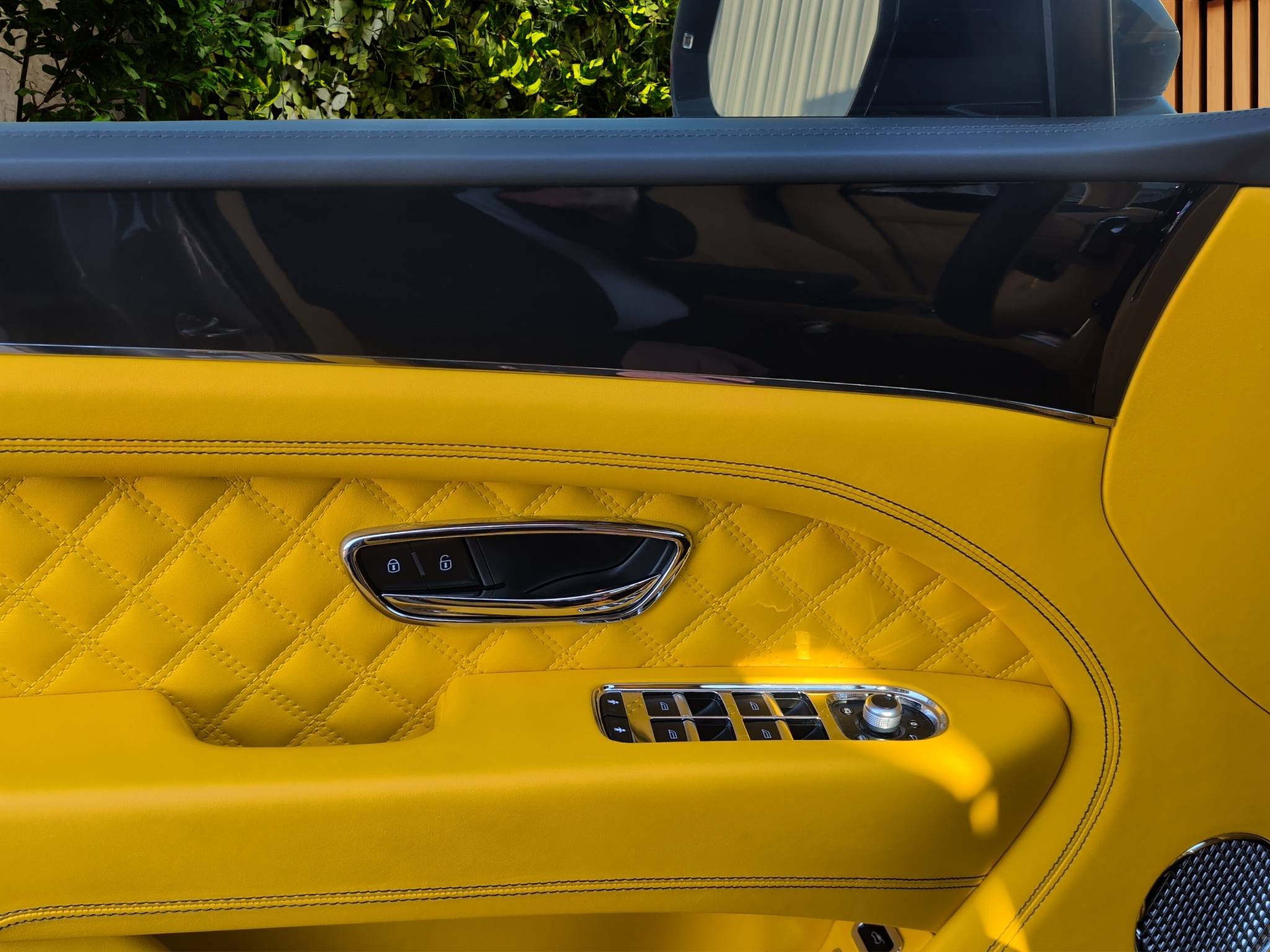 2023 BENTLEY BENTAYGA S V8 • 1 OF 1 CUSTOM FACTORY BUILD  5,180 MILES • CLEAN CARFAX • 1 OWNER • TWIN-TURBO V8 • CUSTOM YELLOW INTERIOR Thumbnail