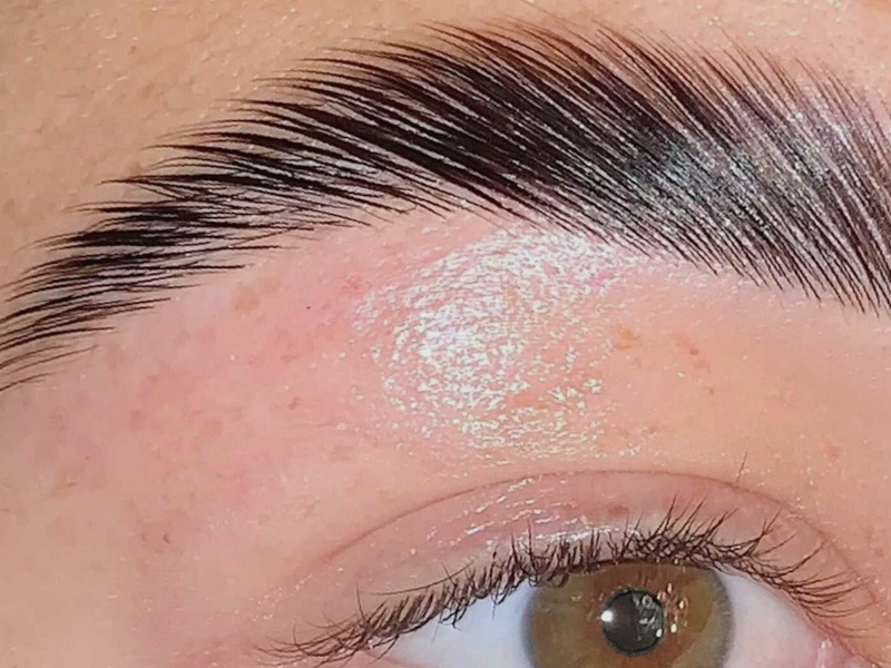 Eyebrow Lamination