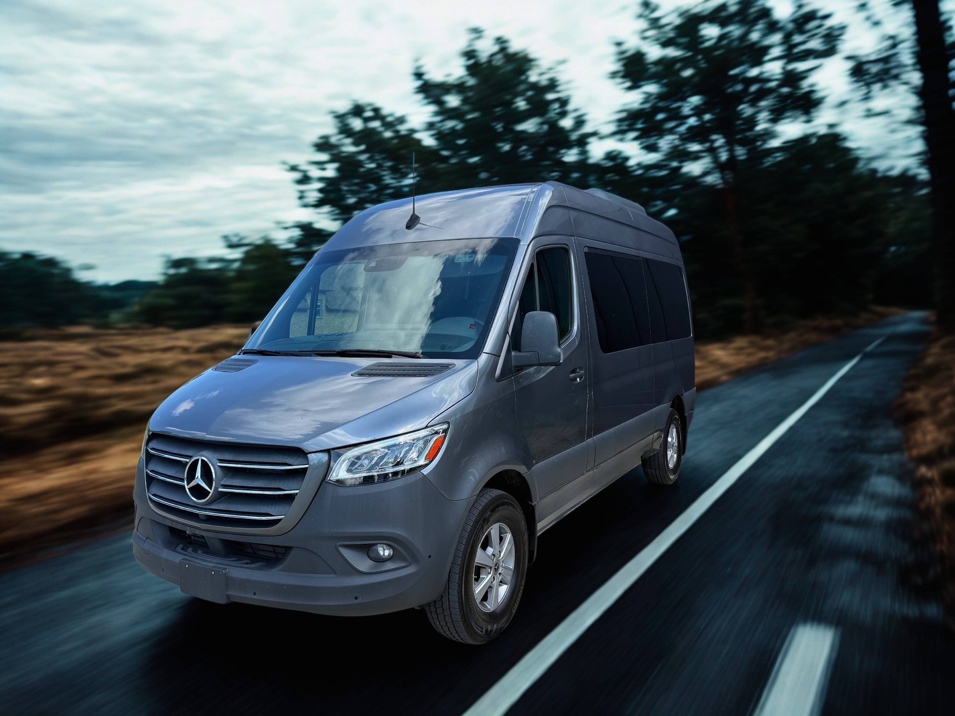 Mercedes 12 Passenger Sprinter Van Rental Nashville – Extended Wheelbase, Premium Group Travel
